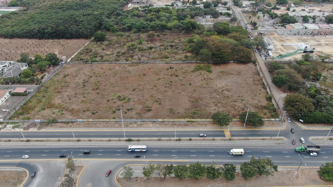 Land in Guayaquil, Guayas, Ecuador 2 - 18660413