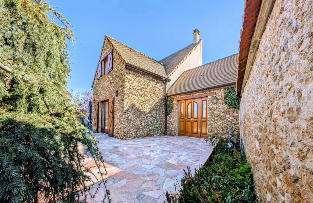 Casa en Jouars-Pontchartrain, Isla de Francia, Francia 1 - 17933565