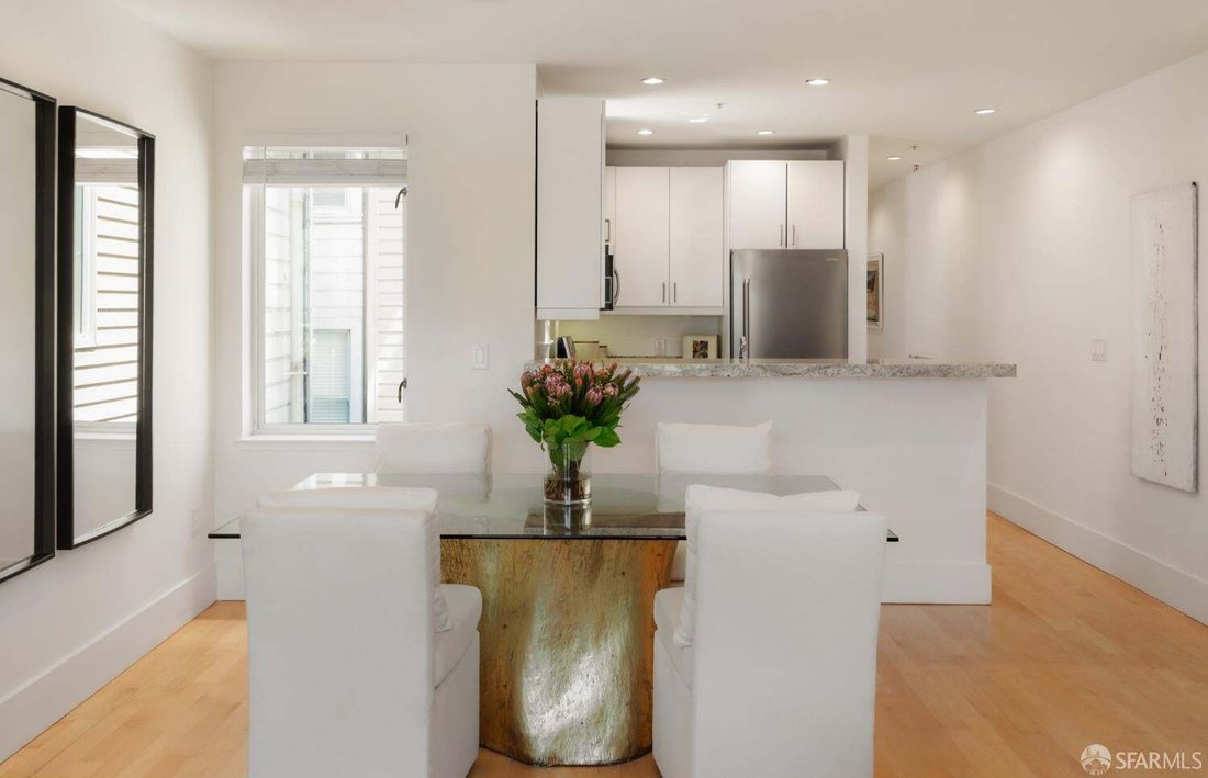 Condo in San Francisco, California, United States 5 - 18659006