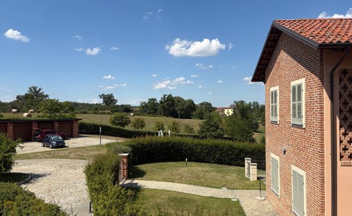 Villa in Center, Asti, Piedmont 1