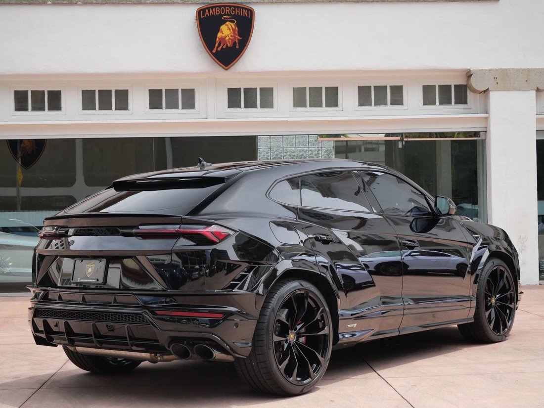 Suv in Beverly Hills, CA, United States 3 - 18546507
