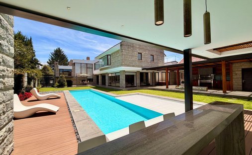 Casa en Cuenca, Azuay, Ecuador 1