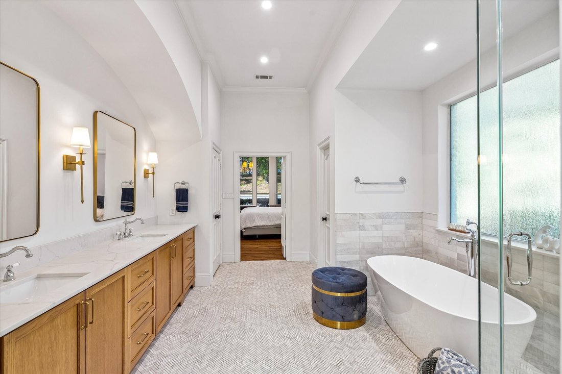 House in Lewisville, Texas, United States 5 - 18661150