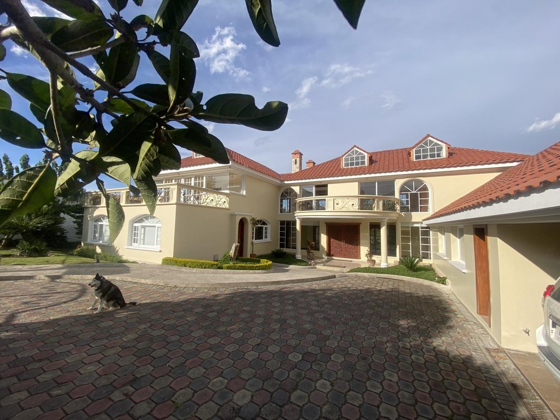 House in Quito, Pichincha, Ecuador 5 - 18660421