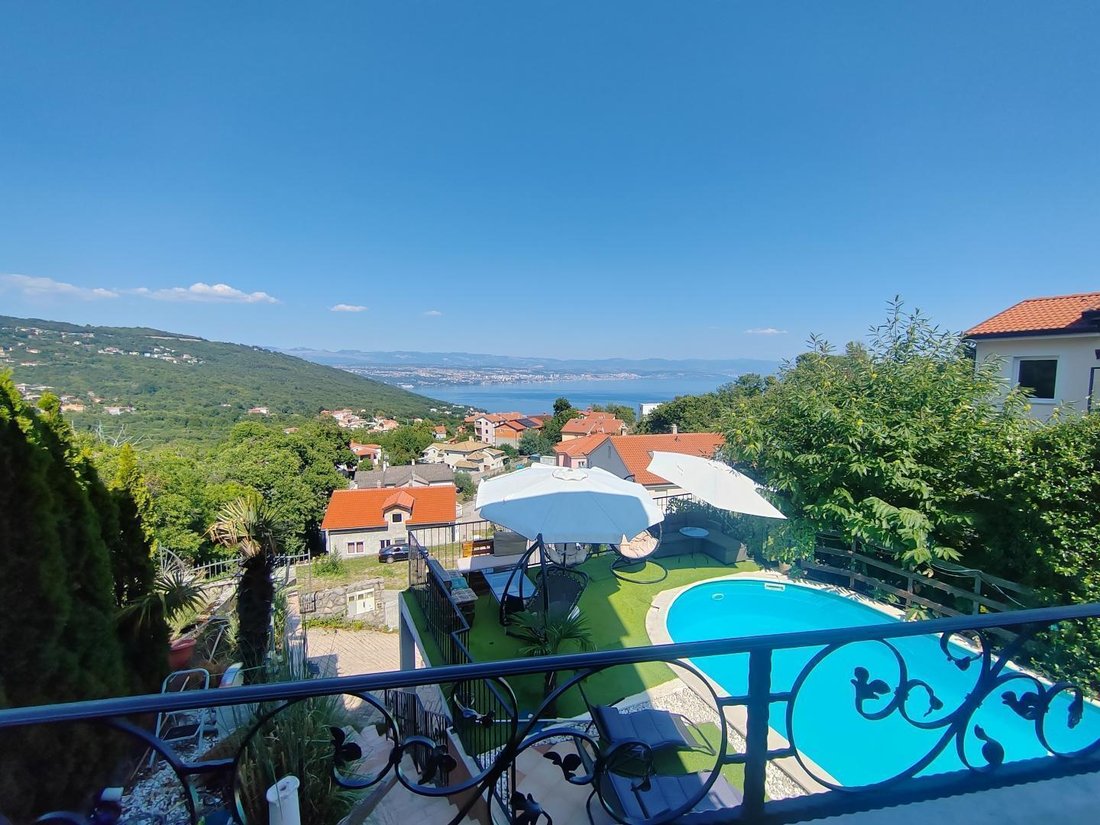 Villa in Opcina Lovran, Primorje-Gorski Kotar County, Croatia 1 - 18669849