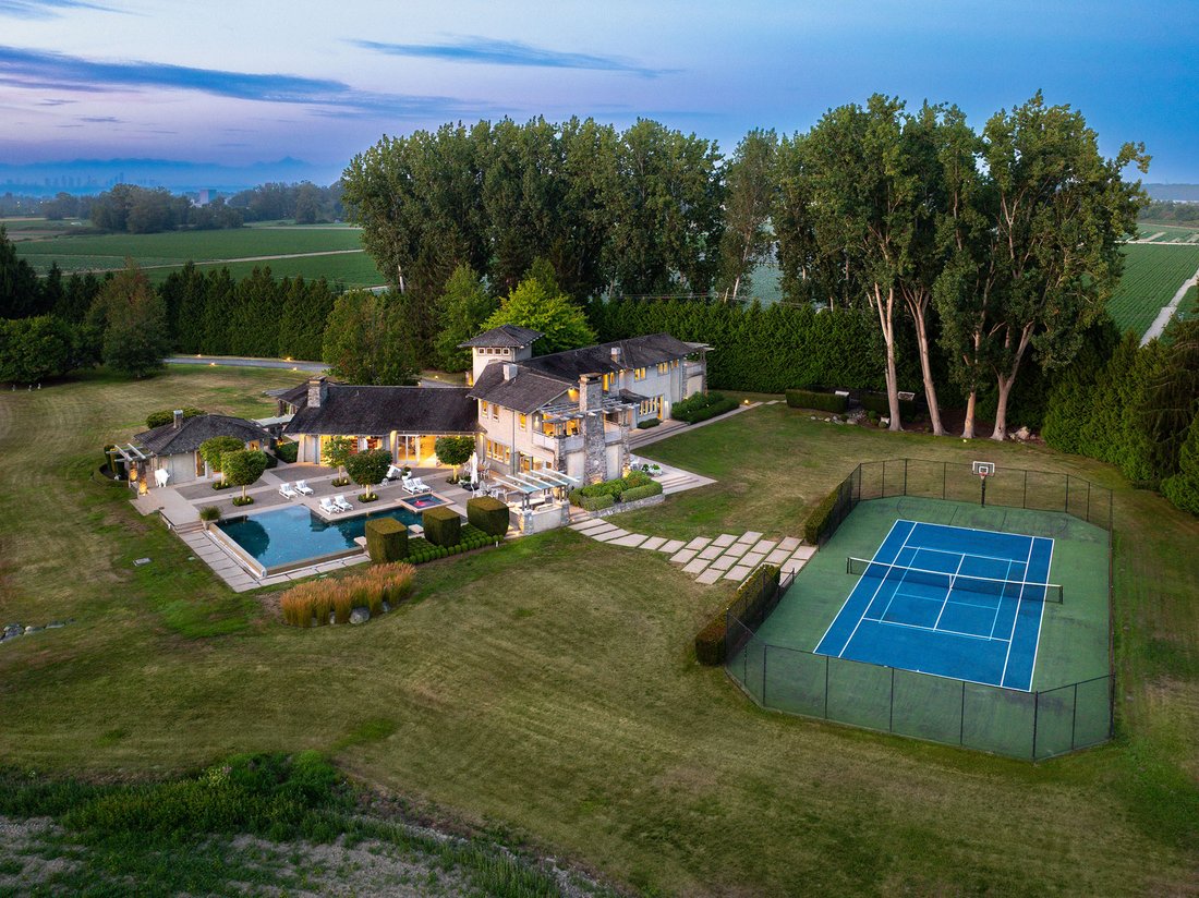 Estate in Richmond, British Columbia, Canada 2 - 18666879