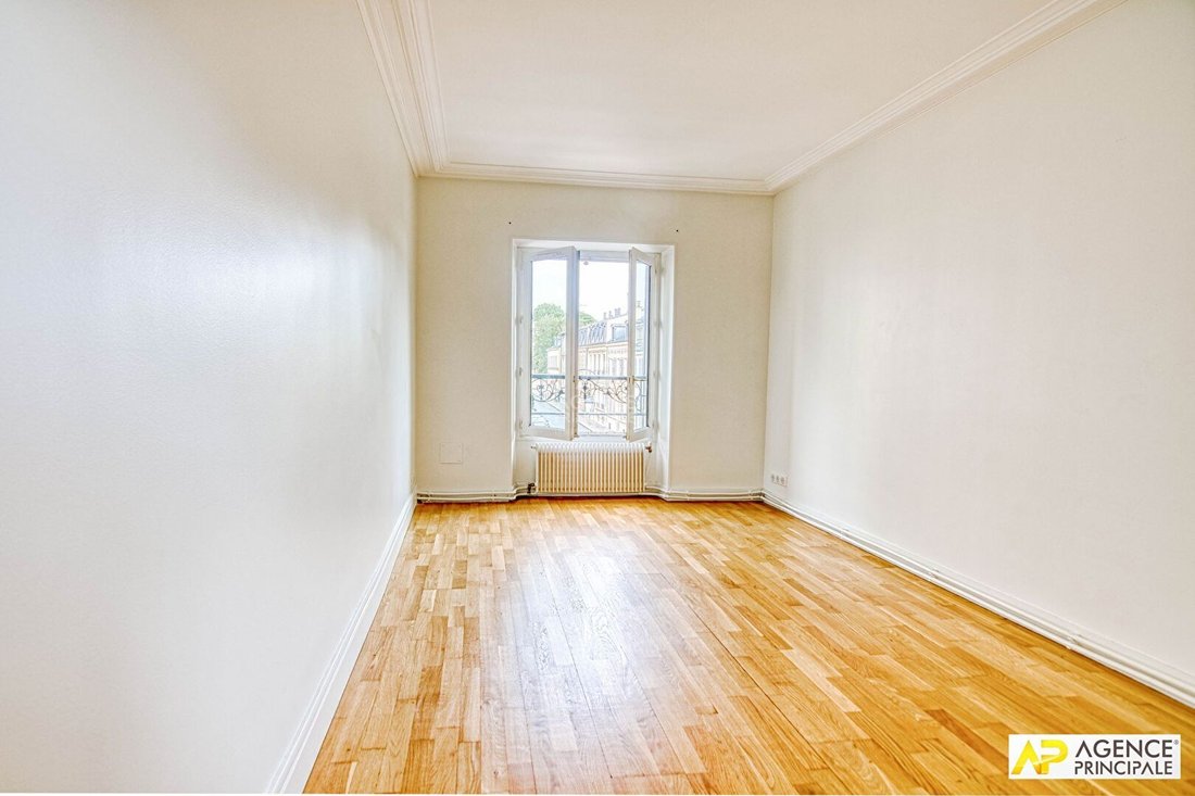 Apartment in Domaine National du Château, Versailles, France 3 - 18660297