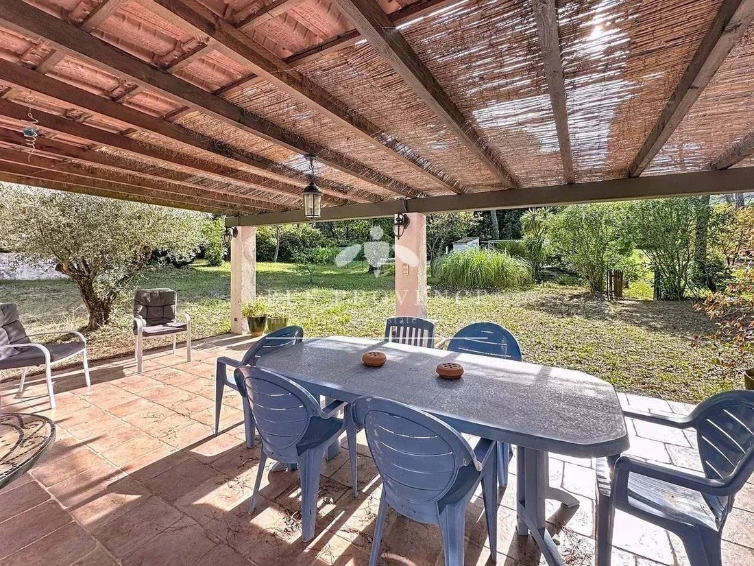 Villa in Besse-sur-Issole, Provence-Alpes-Côte d'Azur, France 3 - 16475747