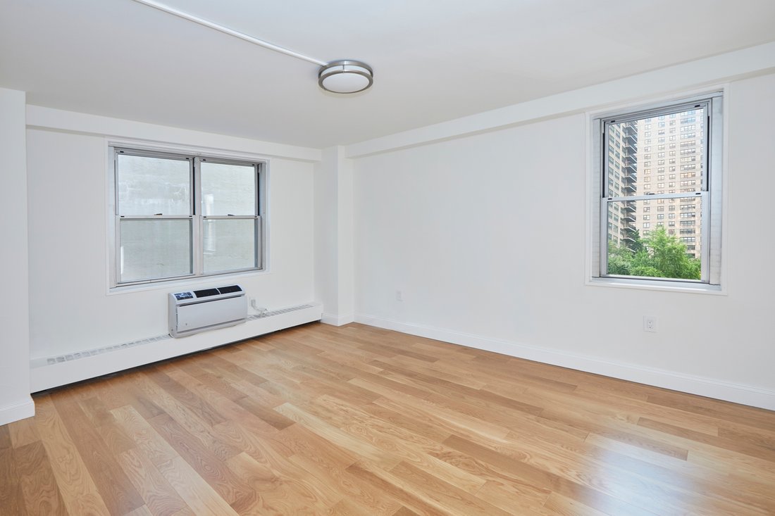 Co Op in New York, New York, United States 5 - 18664294