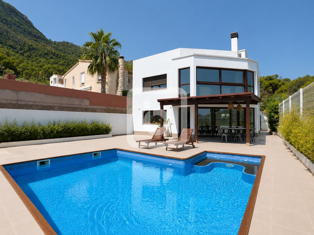Villa in Gandia, Valencian Community, Spain 1 - 18666695