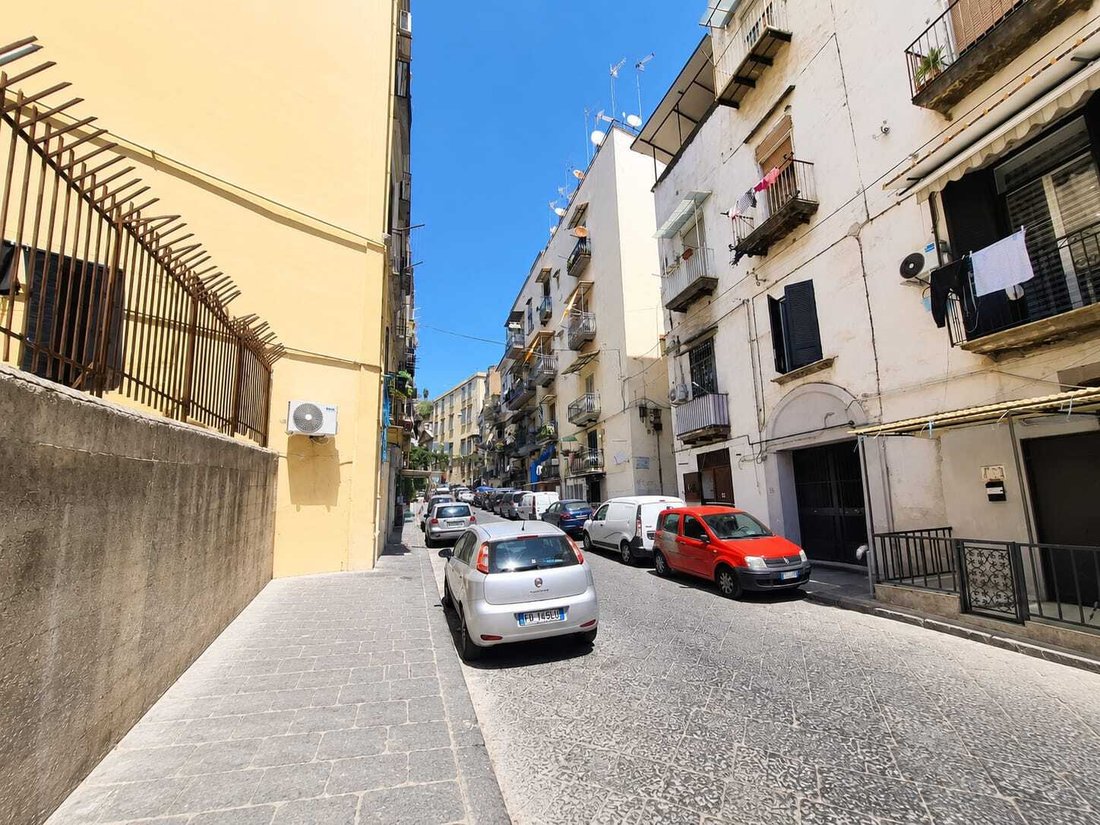 Estate in Naples, Campania, Italy 5 - 18659174