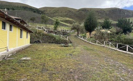 Farm Ranch in Quito, Pichincha, Ecuador 1