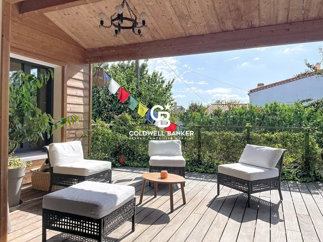Townhouse in Centre, Saintes, France 5 - 18668289