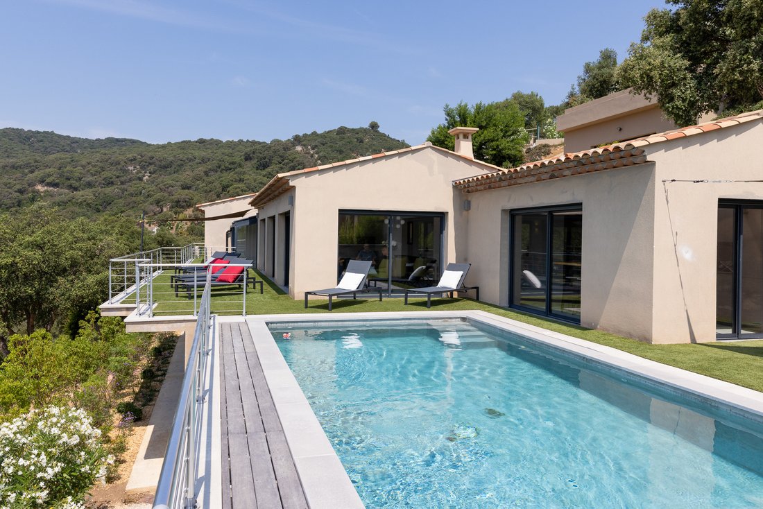 Villa in Grimaud, Provence-Alpes-Côte d'Azur, France 5 - 18660257