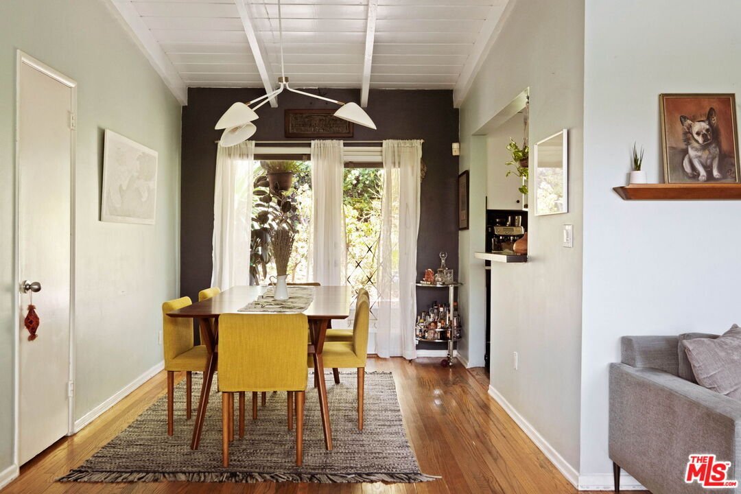 Los Angeles, California, United States 4 - 18664265