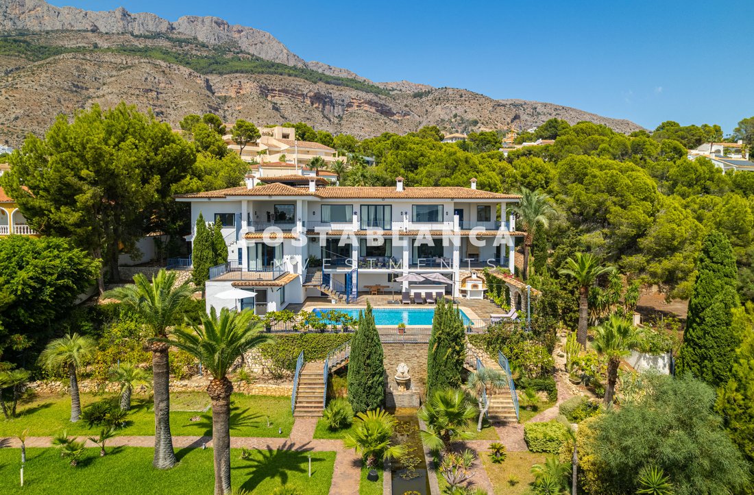 Villa in Altea, Valencian Community, Spain 1 - 18661086