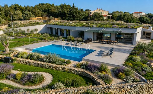 Villa in Zadar County, Croatia 1