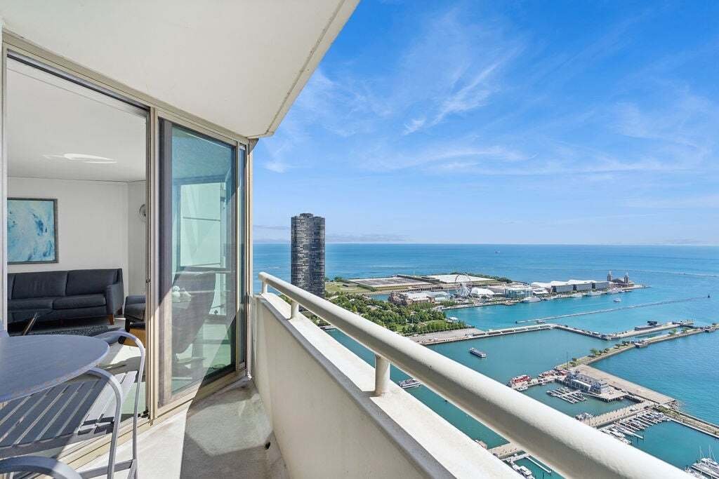 Condo in Chicago, Illinois, United States 2 - 18668021