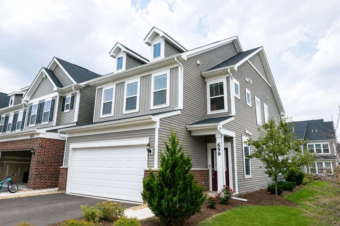 Townhouse in Bolingbrook, Illinois, United States 2 - 18663396