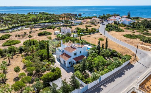 Villa à Olhos de Agua, Algarve, Portugal 1