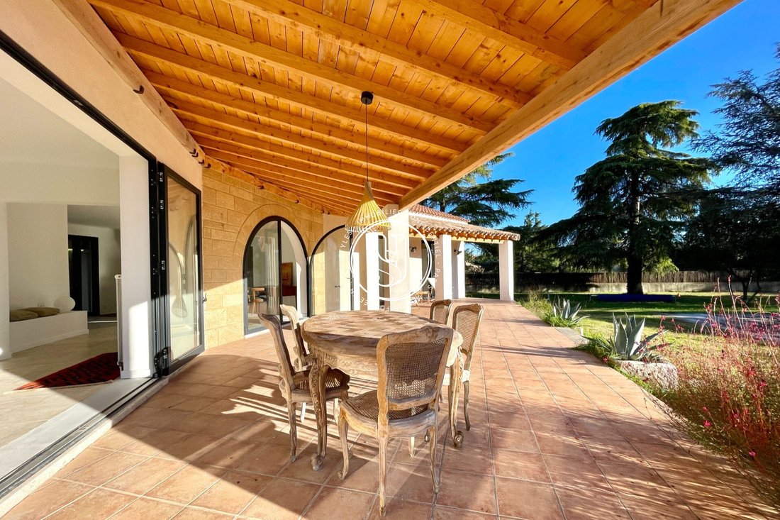 Villa in Uzès, Occitania, France 3 - 18671699