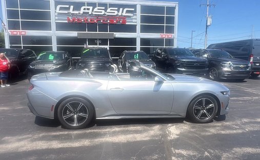 2024 Ford Mustang EcoBoost Premium Convertible 2D in Milwaukee, WI, United States 1