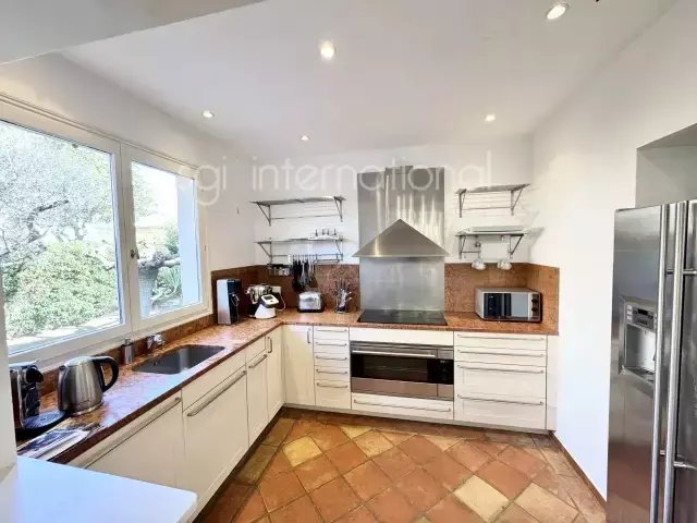 House in Zone Ouest Urbaine, Saint-Tropez, France 5 - 16246475