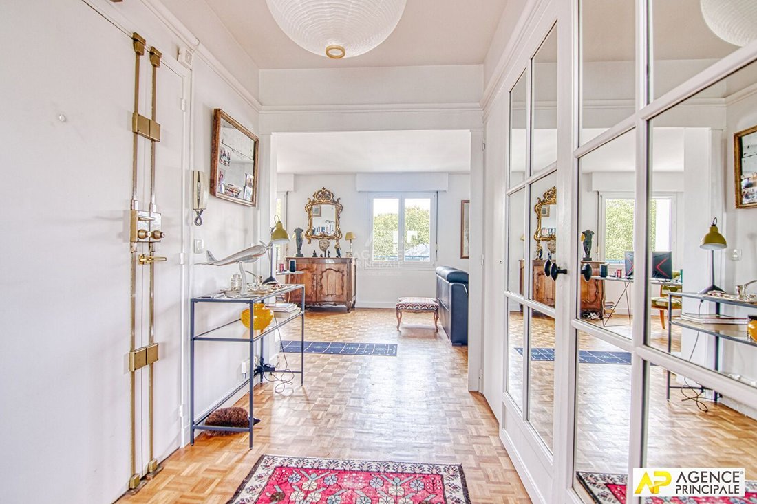 Apartment in Notre Dame, Versailles, France 1 - 18662519