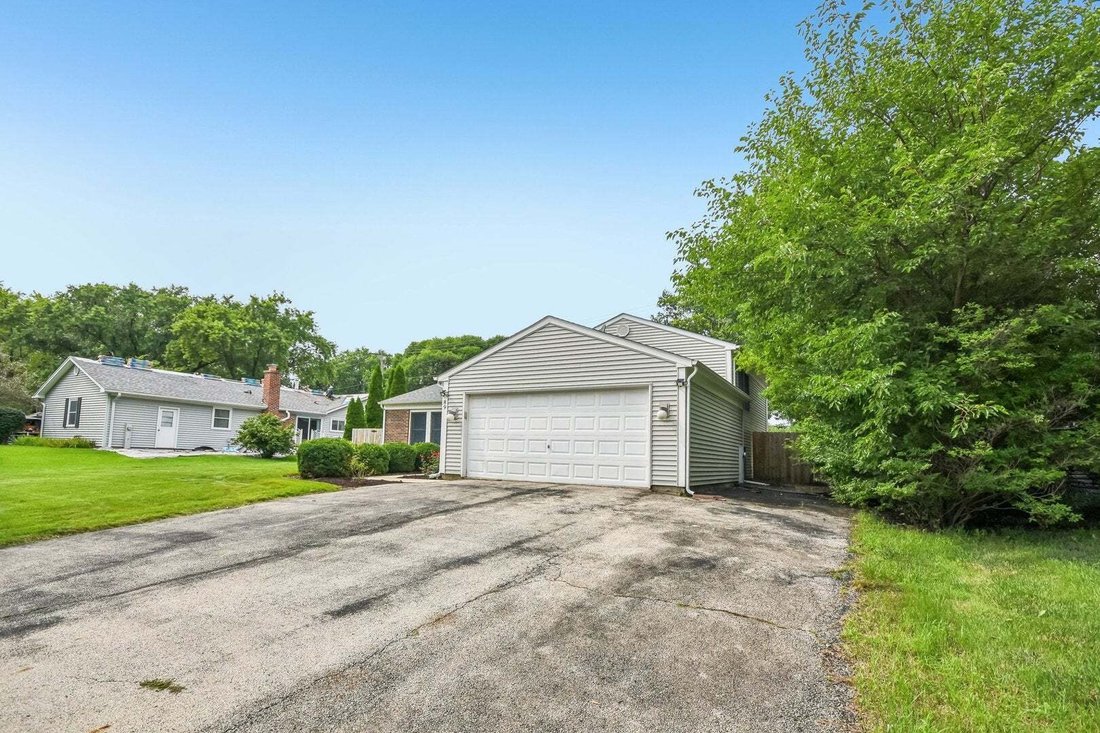 House in Bolingbrook, Illinois, United States 3 - 18663130