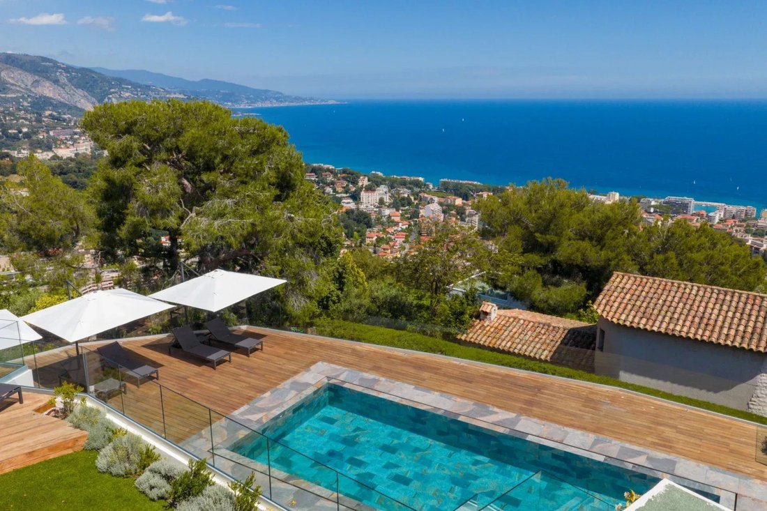 Villa in Val de Gorbio, Roquebrune-Cap-Martin, France 2 - 15882165