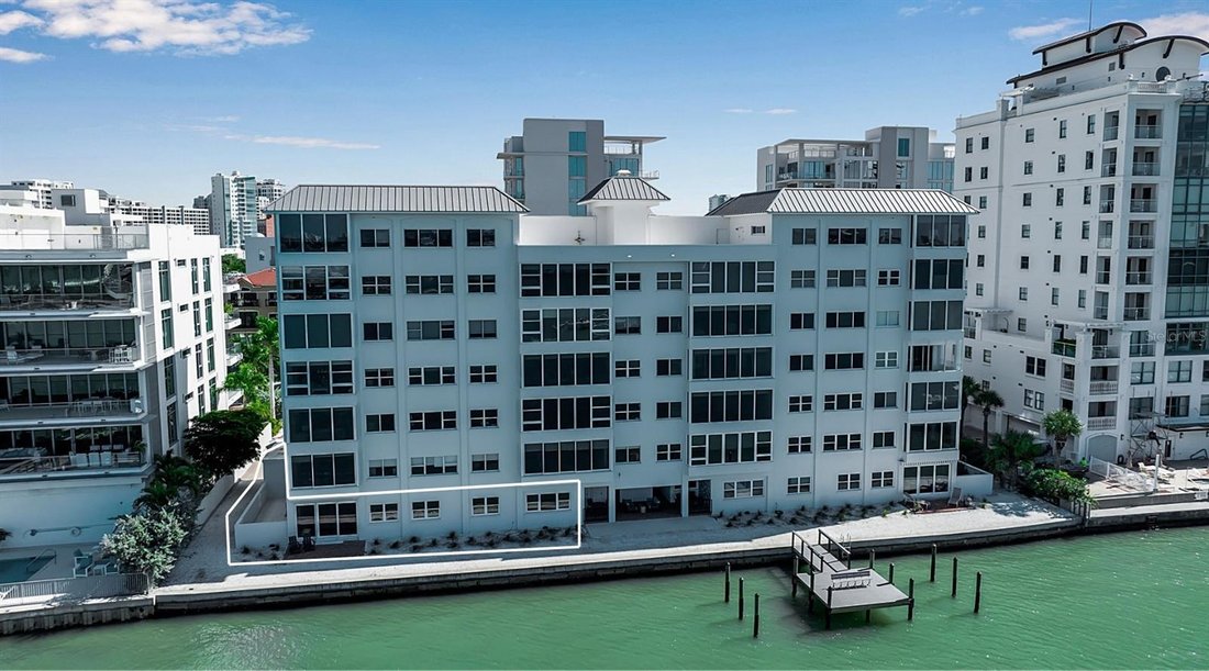 Condo in Sarasota, Florida, United States 3 - 16105621