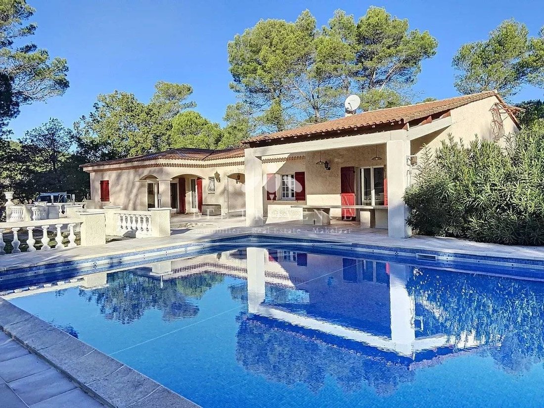Villa in Besse-sur-Issole, Provence-Alpes-Côte d'Azur, France 2 - 16297624
