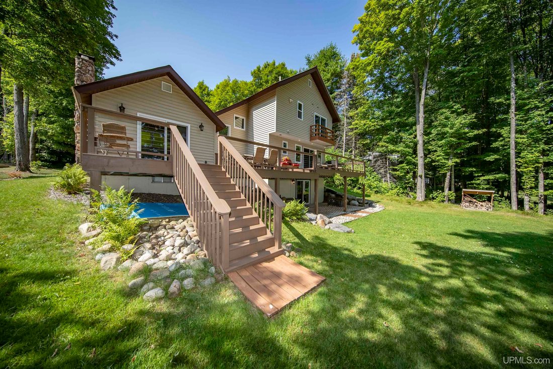 House in Iron River, Michigan, United States 2 - 18669041