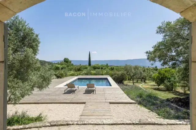 Finca en Gordes, Provenza-Alpes-Costa Azul, Francia 1 - 16832816