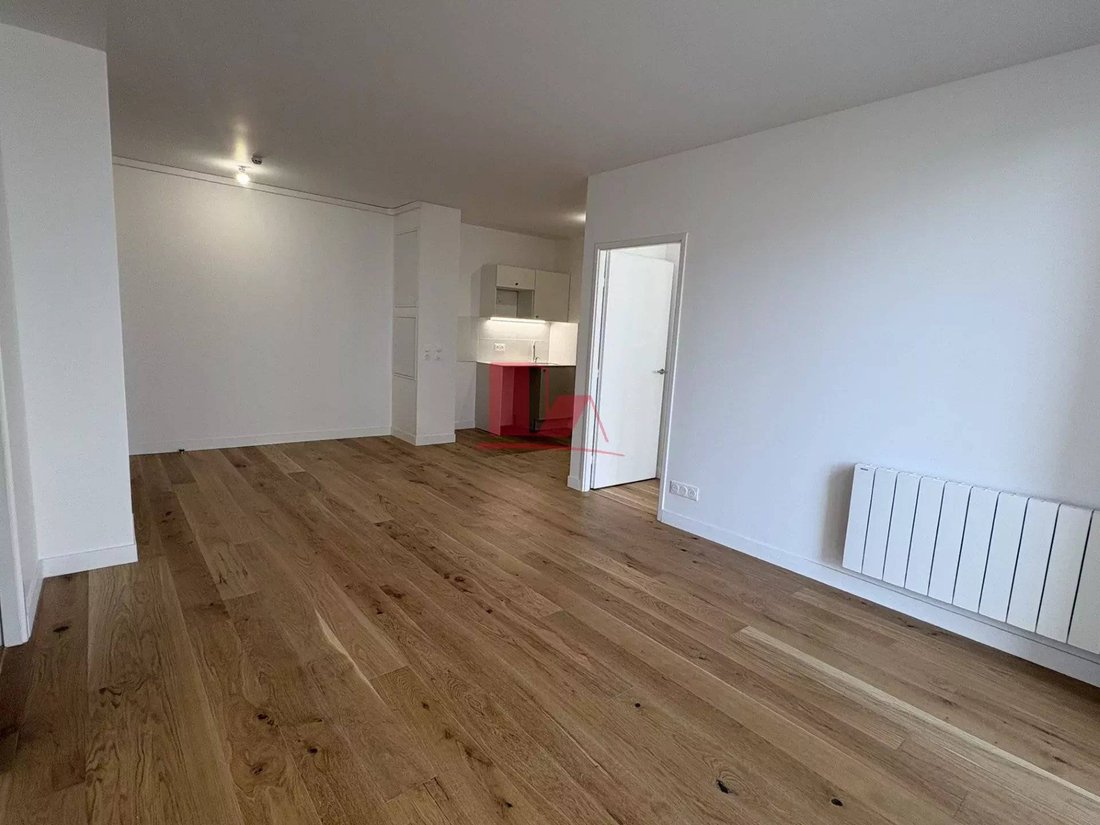 Apartment in Espaces Jeunes, Issy-les-Moulineaux, France 5 - 16329047