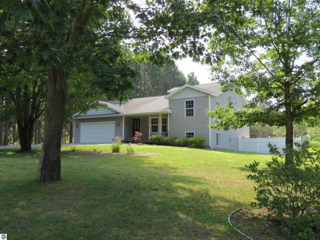 House in Interlochen, Michigan, United States 1 - 18658990