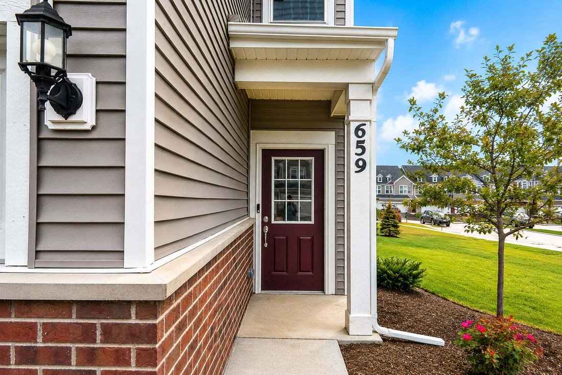 Townhouse in Bolingbrook, Illinois, United States 3 - 18663396