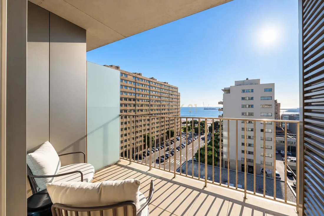 Apartment in Matosinhos e Leca da Palmeira, Porto District, Portugal 3 - 18666602