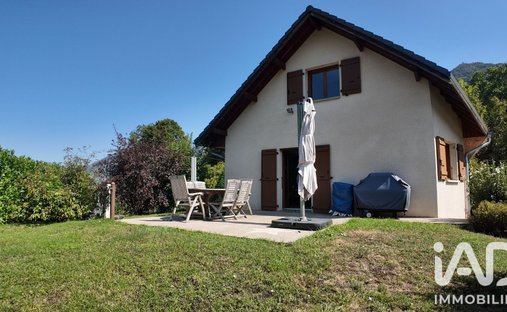 Maison à Challes-les-Eaux, Auvergne-Rhône-Alpes, France 1