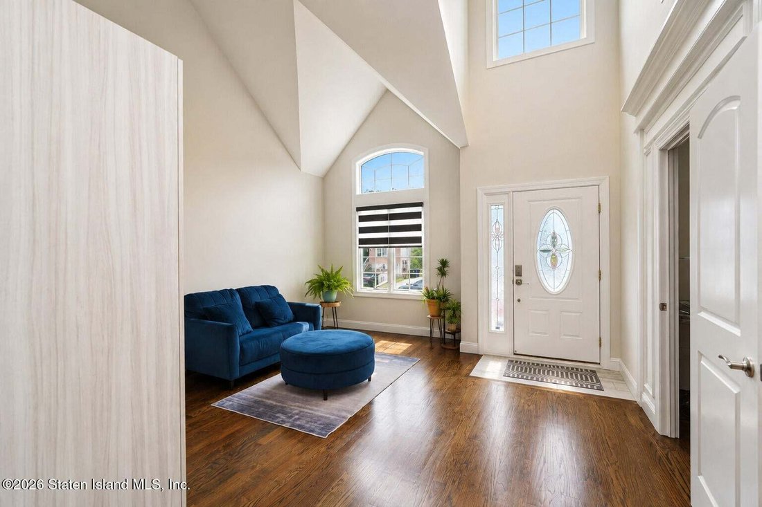 House in New York, New York, United States 4 - 18662572