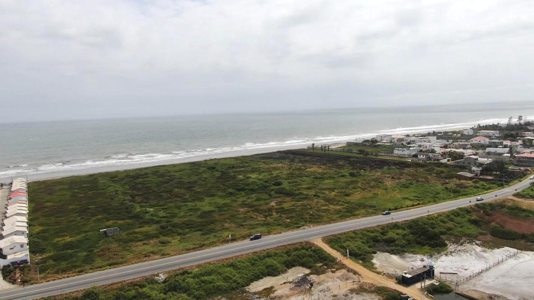 Land in Playas, Guayas, Ecuador 2 - 18660092