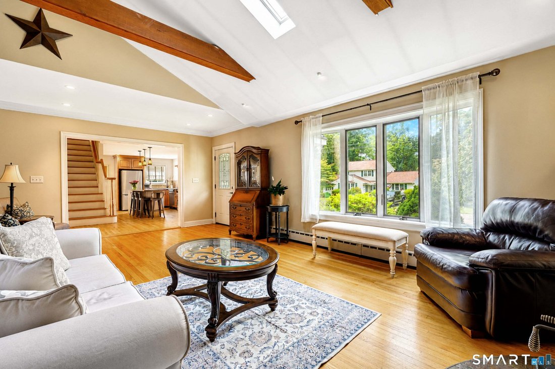 House in Trumbull, Connecticut, United States 5 - 18665790