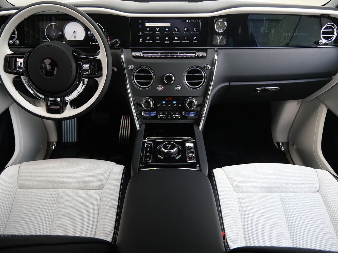 Suv in Beverly Hills, CA, United States 4 - 18666854