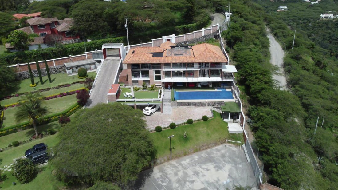 House in Quito, Pichincha, Ecuador 1 - 18660821