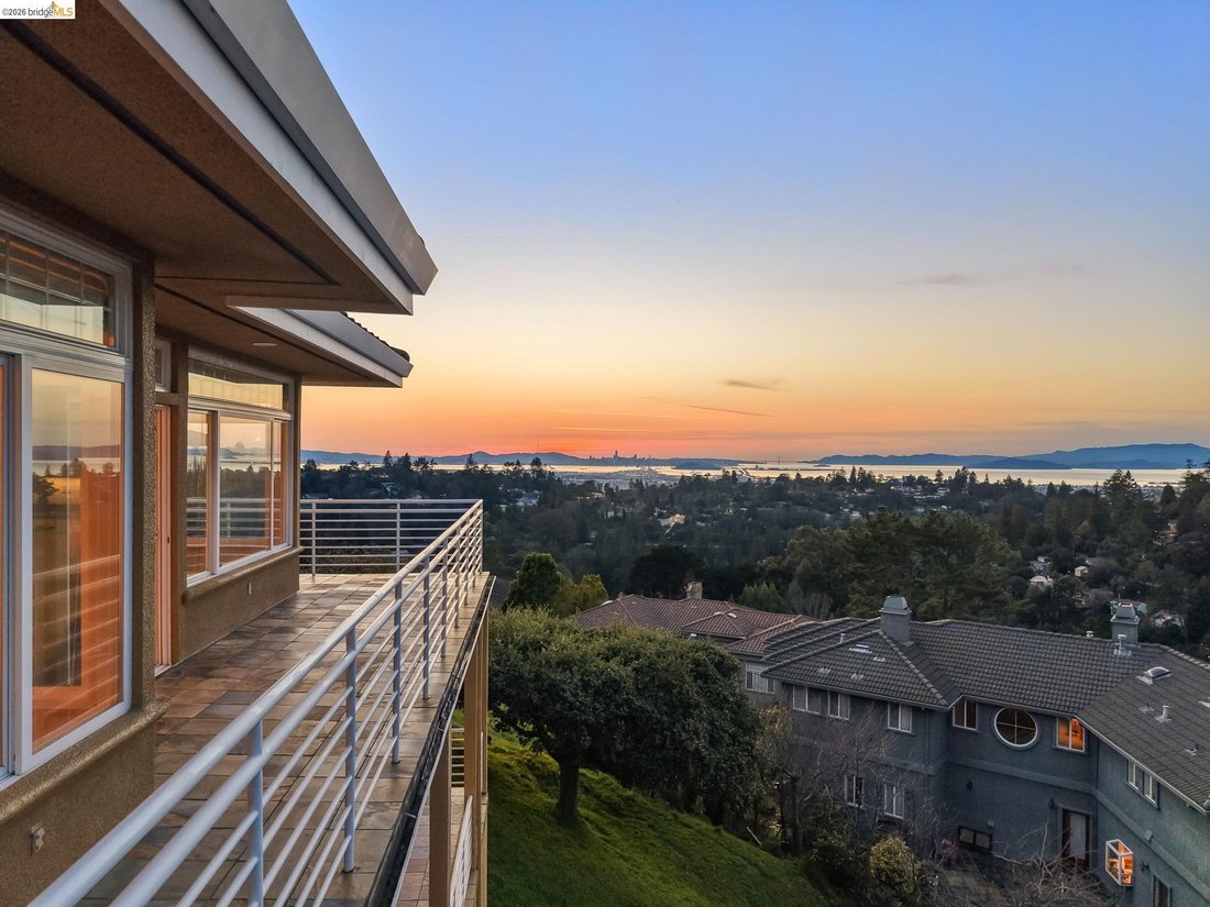 House in Oakland, California, United States 3 - 18662280