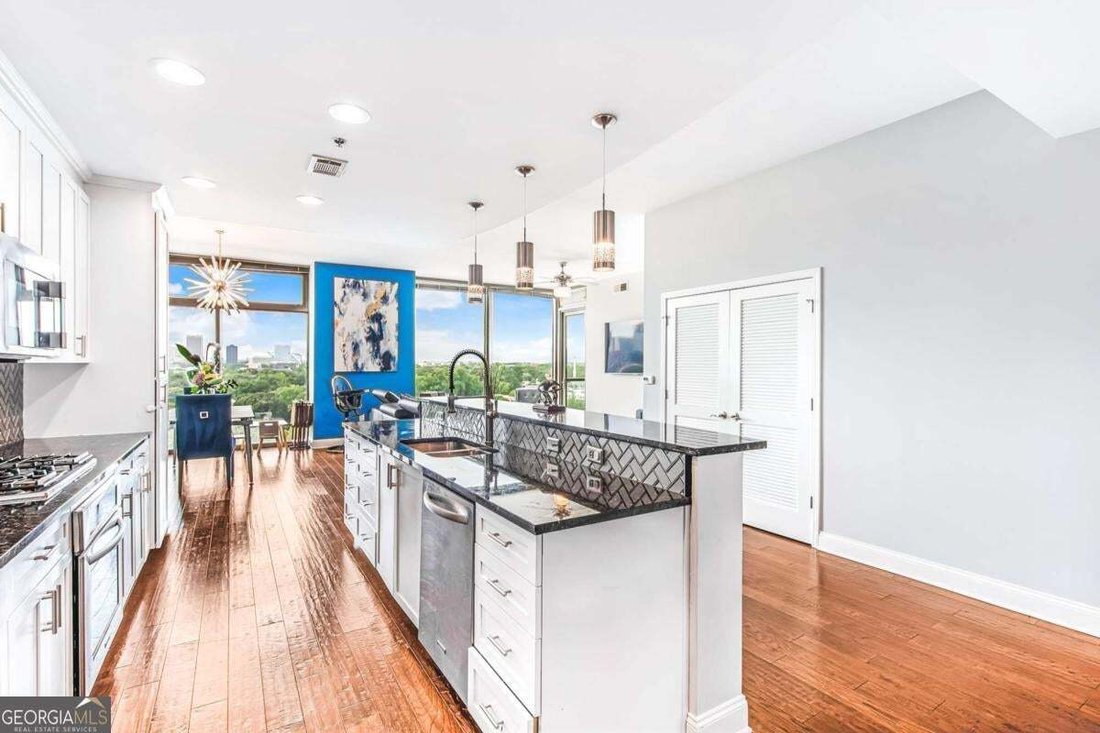 Condo in Atlanta, Georgia, United States 5 - 18664389