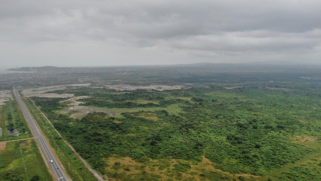 Land in Playas, Guayas, Ecuador 1 - 18660465