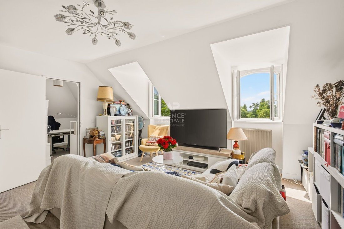 Apartment in Domaine National du Château, Versailles, France 4 - 18660076