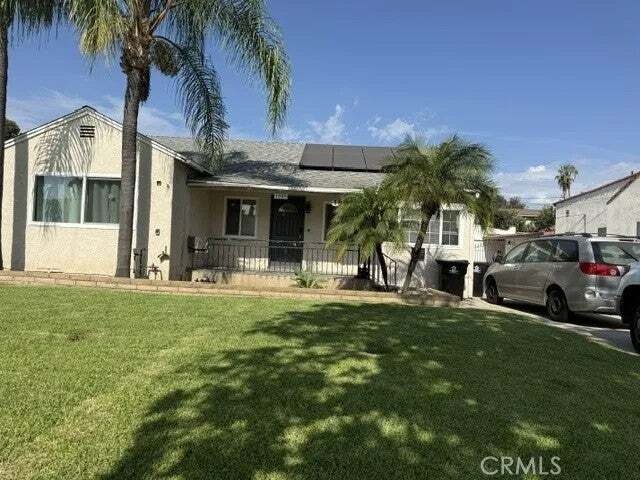 Alhambra, California, United States 1 - 18667972