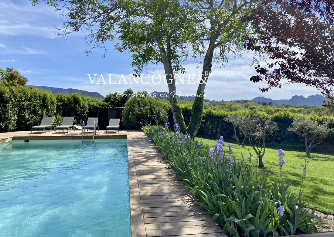 House in Eygalières, Provence-Alpes-Côte d'Azur, France 3 - 14733988